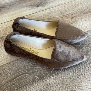 Hush Puppies Velvet Flats